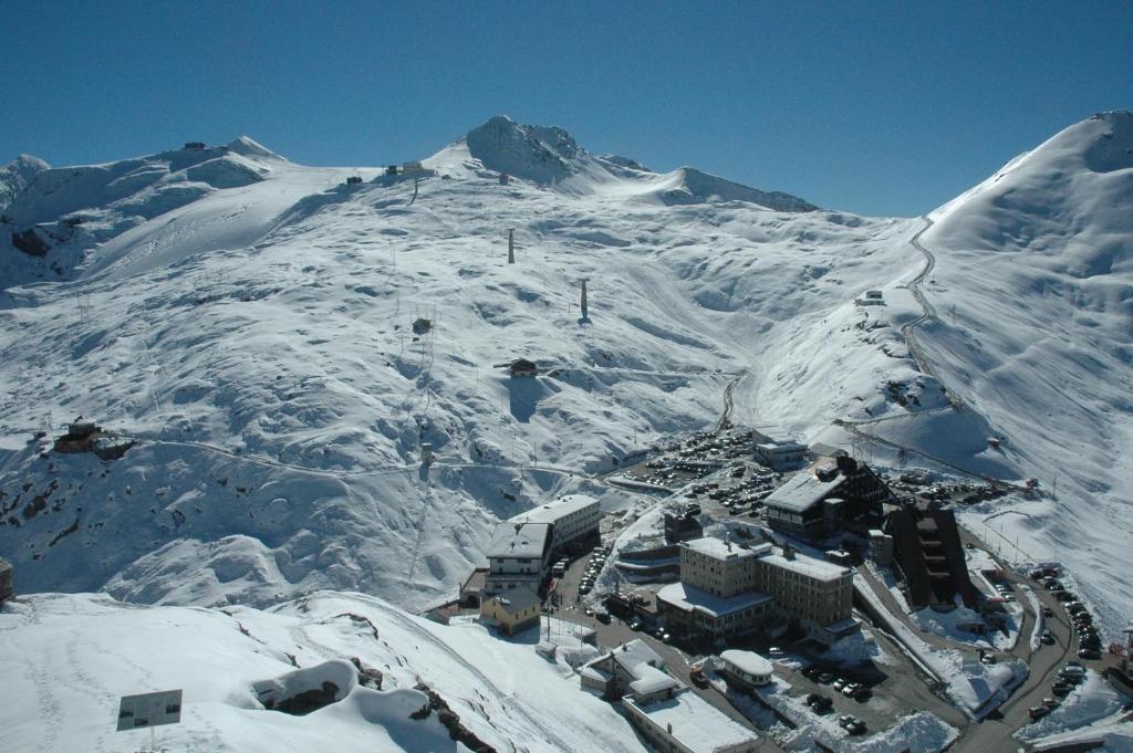 Отель Rifugio Garibaldi Пассо-Стельвио Экстерьер фото