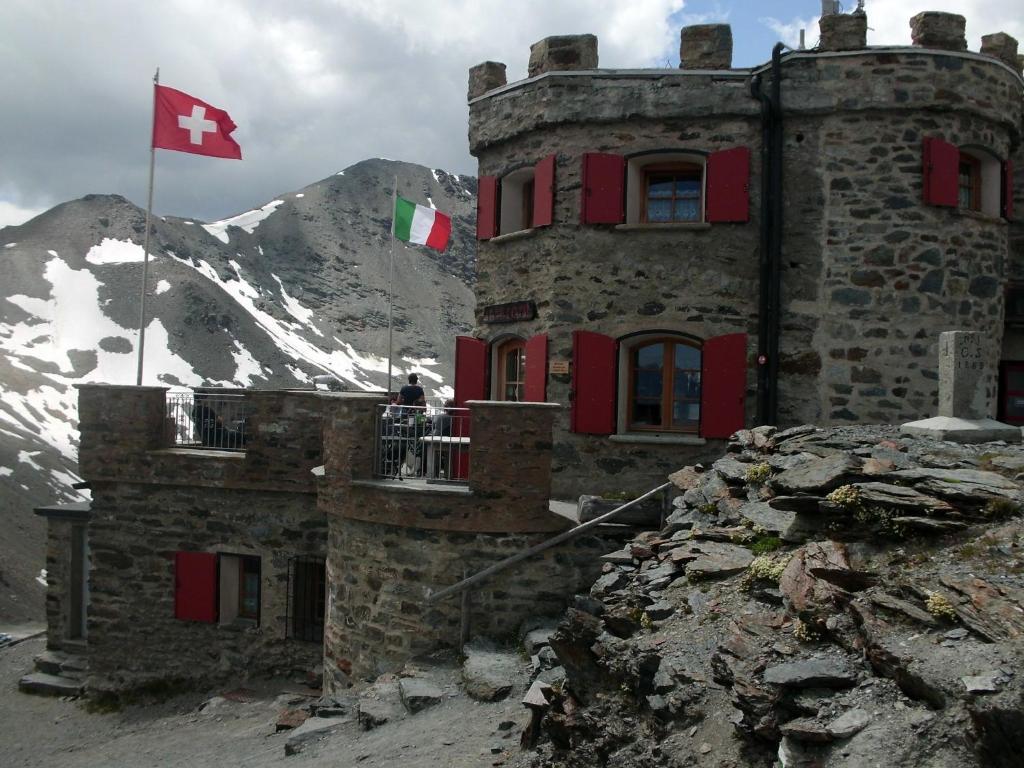 Отель Rifugio Garibaldi Пассо-Стельвио Экстерьер фото